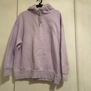 Under Armour Women’s Oversized Light Purple Medium Hoodie Sweater, Long Sleeve